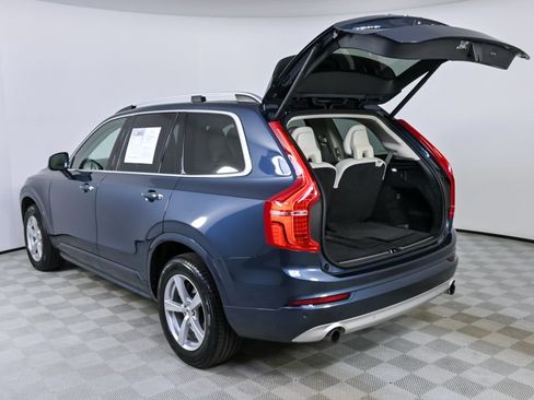 Used 2019 Volvo XC90 T5 Momentum image 32
