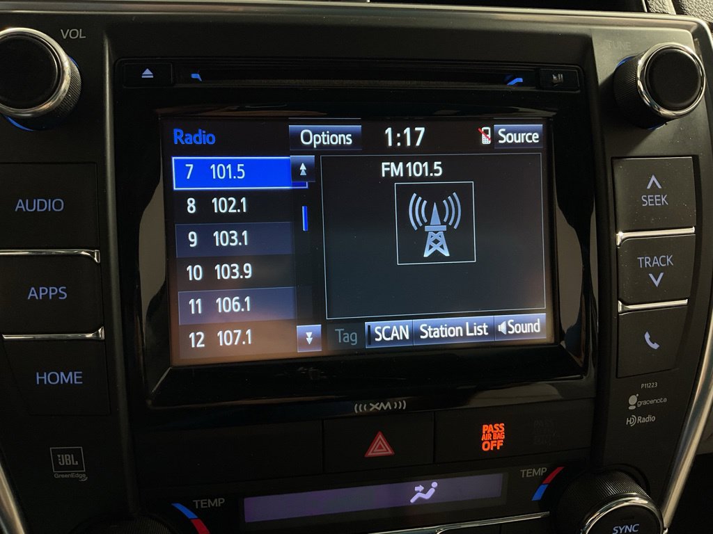 Used 2017 Toyota Camry XLE w/ Convenience Package FWD image 22