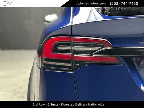 Used 2022 Tesla Model X Plaid image 14