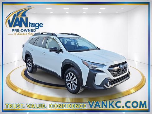 Certified 2024 Subaru Outback Premium image 3