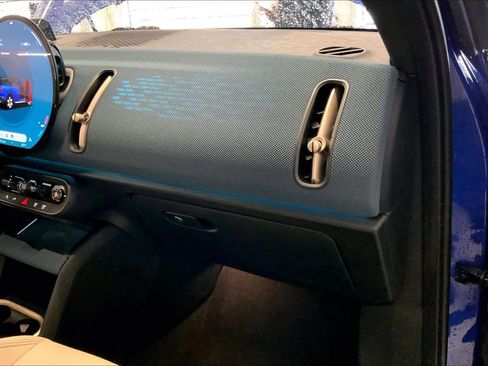 Used 2025 MINI Cooper Countryman S w/ Comfort Package Max image 19