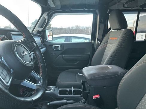 Used 2022 Jeep Gladiator Mojave w/ Cold Weather Group image 7
