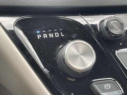 Certified 2018 Chrysler Pacifica Touring Plus FWD image 38