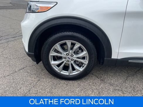 Used 2024 Ford Explorer XLT w/ Equipment Group 202A AWD/4WD image 24