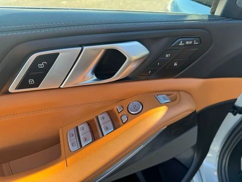 Used 2023 BMW X7 xDrive40i w/ M Sport Package image 21