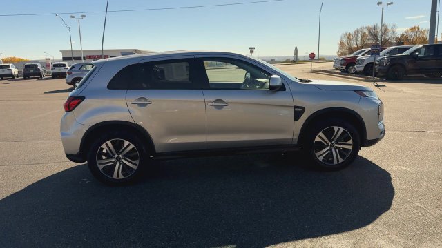 Used 2025 Mitsubishi Outlander Sport ES AWD/4WD image 9