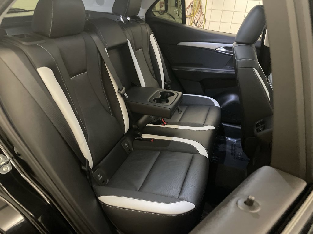 Used 2024 Buick Envision Sport Touring AWD/4WD image 19