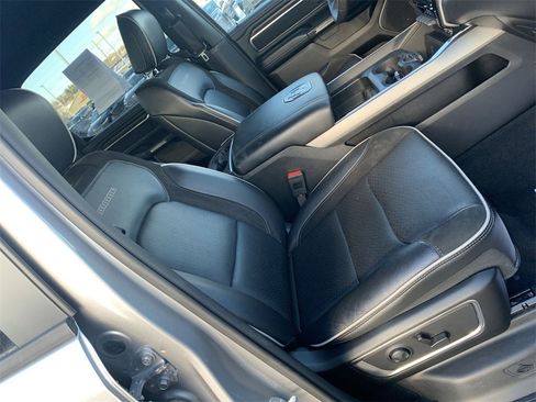 Used 2025 RAM 1500 Laramie image 15