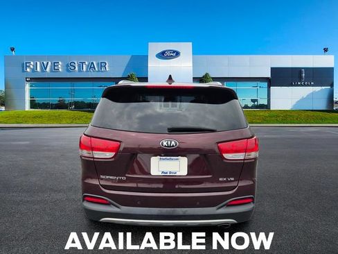 Used 2018 Kia Sorento EX FWD image 6