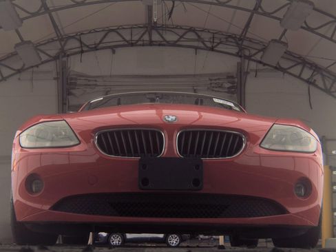 Used 2005 BMW Z4 2.5i image 3
