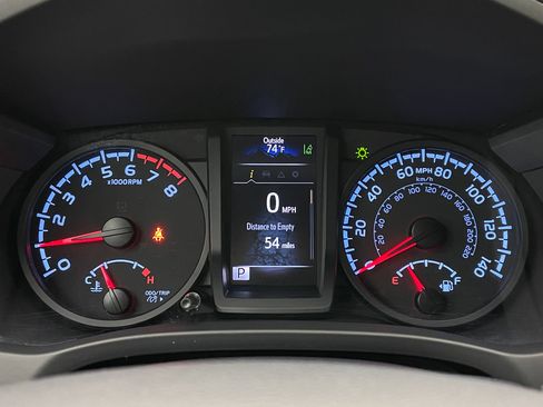 Used 2023 Toyota Tacoma SR AWD/4WD image 19