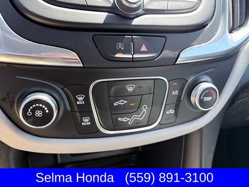 Used 2023 Chevrolet Equinox LS FWD image 18