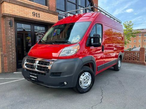 Used 2017 RAM ProMaster 2500 w/ Mopar Trailer Tow Group FWD image 2