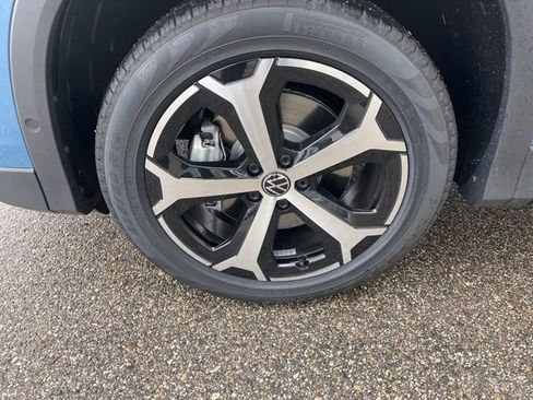 New 2026 Volkswagen Tiguan SE image 22