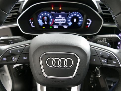 Certified 2025 Audi Q3 2.0T Premium w/ Black Optic Sport Package image 16