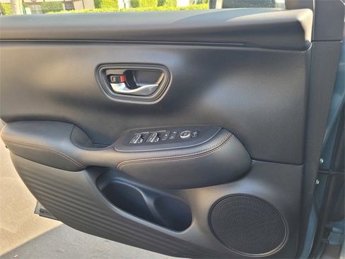 Used 2025 Honda HR-V Sport image 12