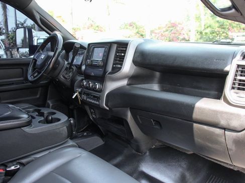 Used 2021 RAM 5500 Tradesman w/ Chrome Appearance Group image 35