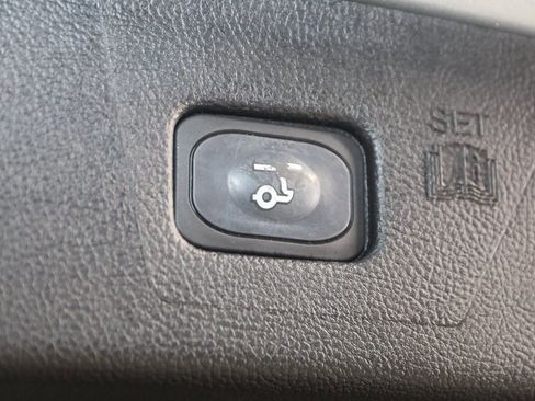 Used 2024 Ford Edge SEL w/ Convenience Package image 46