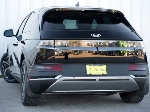 Used 2023 Hyundai Ioniq 5 SEL image 5