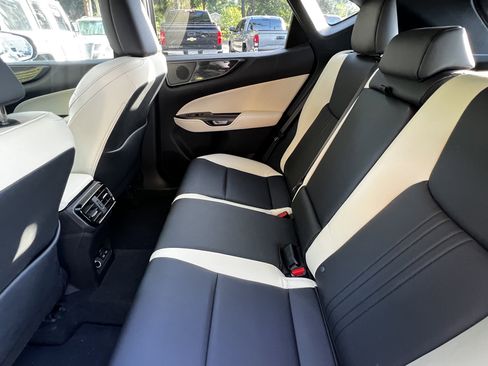 Used 2024 Lexus NX 250 FWD image 31
