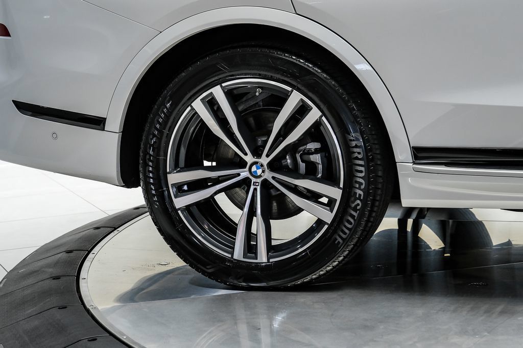 Used 2025 BMW X7 xDrive40i AWD/4WD image 66