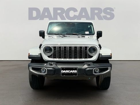 Used 2025 Jeep Wrangler Unlimited Sahara AWD/4WD image 2
