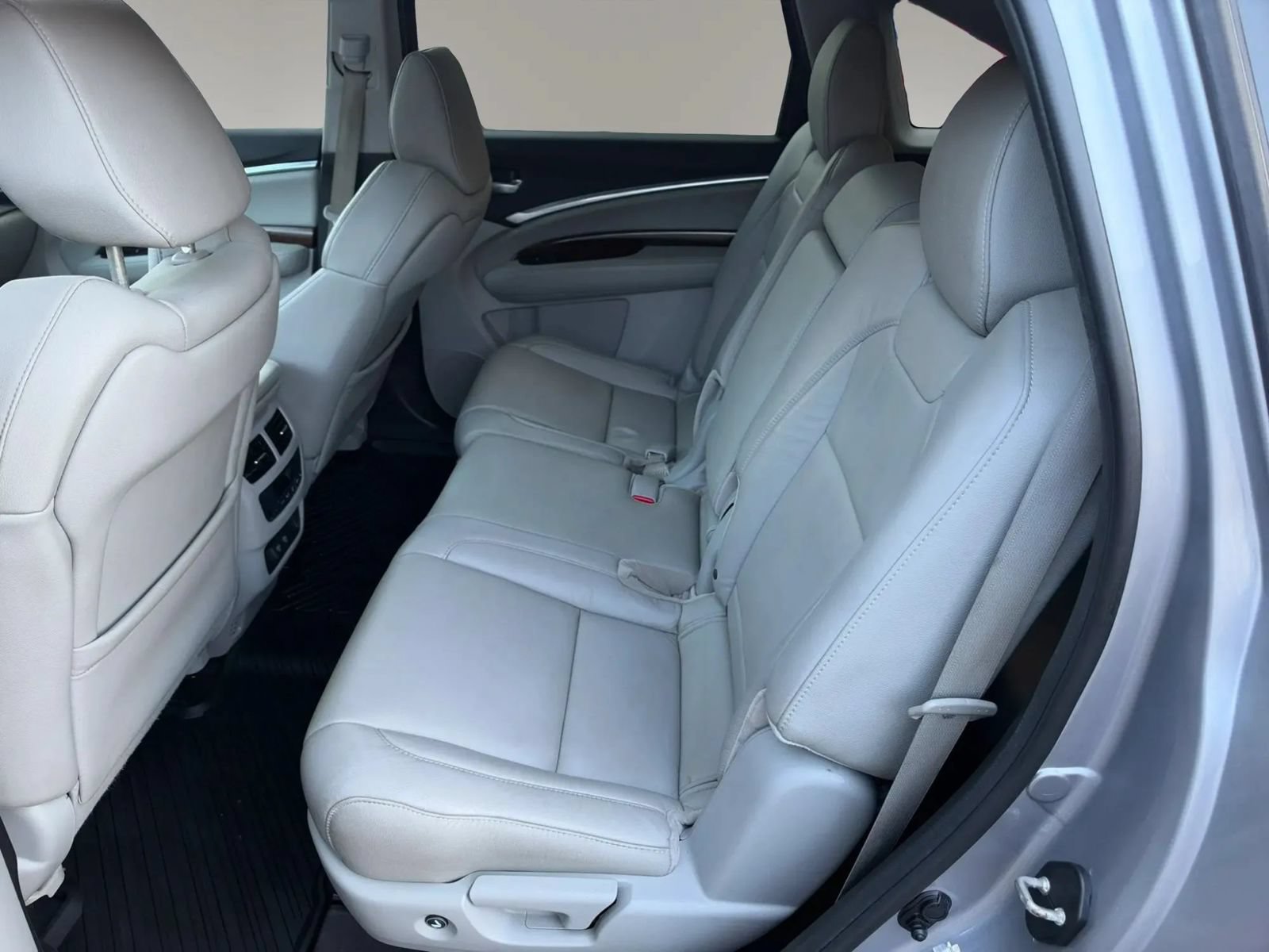 Used 2017 Acura MDX SH-AWD image 5