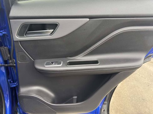 Used 2019 Jaguar F-PACE S image 29