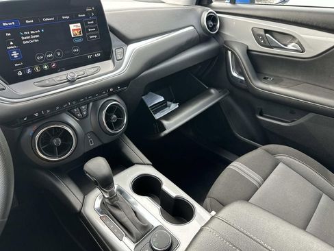 Used 2025 Chevrolet Blazer LT w/ Driver Confidence Package image 34
