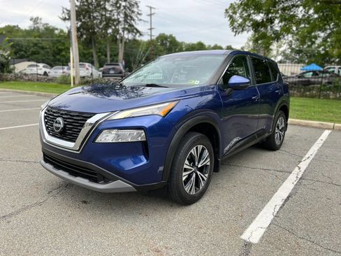 Used 2022 Nissan Rogue SV AWD/4WD image 5