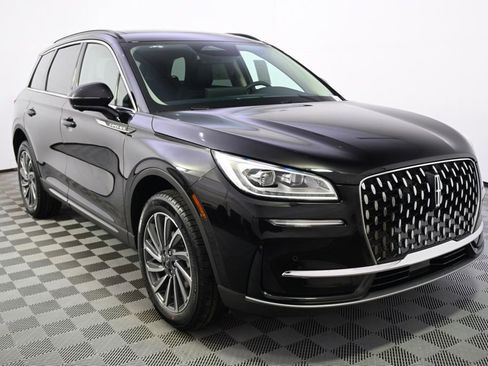 New 2026 Lincoln Corsair Reserve image 8