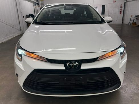 Used 2023 Toyota Corolla LE FWD image 12