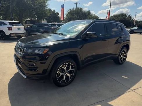 Used 2025 Jeep Compass Limited AWD/4WD image 4