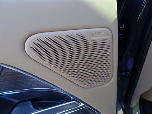 New 2026 Land Rover Range Rover SE image 23