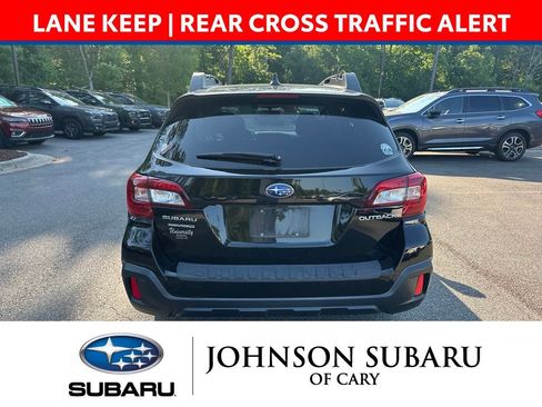Used 2019 Subaru Outback 2.5i Limited AWD/4WD image 4