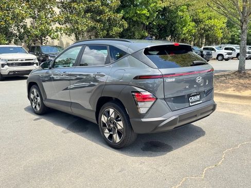 Used 2025 Hyundai Kona SEL FWD image 5