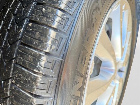 Certified 2021 Nissan Rogue Sport SV image 19