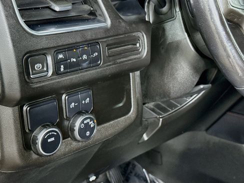 Used 2022 Chevrolet Tahoe RST RWD image 12