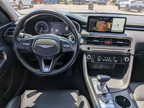 Used 2025 Genesis G70 2.5T RWD image 15