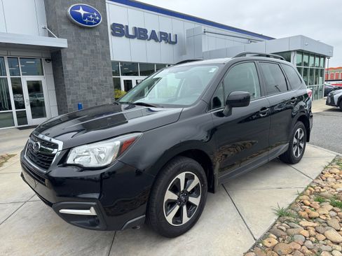Used 2018 Subaru Forester 2.5i Premium w/ Protection Package #1 AWD/4WD image 2