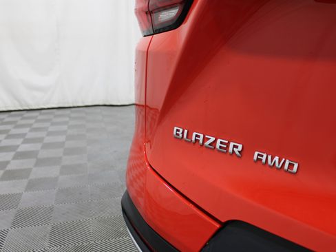 Used 2025 Chevrolet Blazer LT AWD/4WD image 25