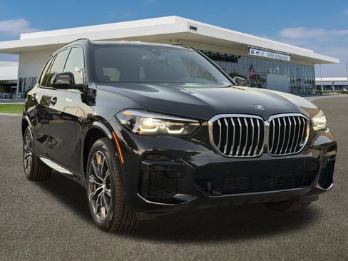 Used 2022 BMW X5 xDrive45e w/ M Sport Package image 2