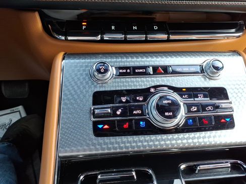 Used 2021 Lincoln Aviator Black Label image 19