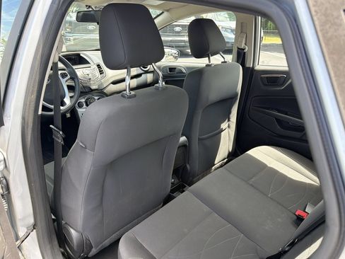 Certified 2018 Ford Fiesta SE FWD image 18