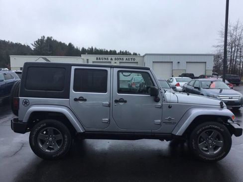 Used 2015 Jeep Wrangler Unlimited Sport image 6