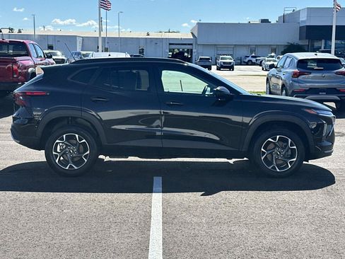 Certified 2024 Chevrolet Trax LT w/ Driver Confidence Package FWD image 5
