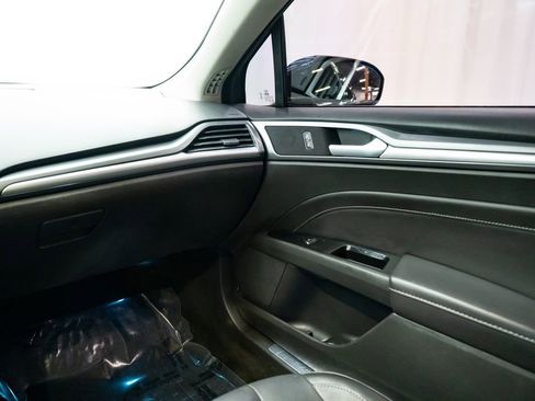 Used 2014 Ford Fusion Titanium image 10