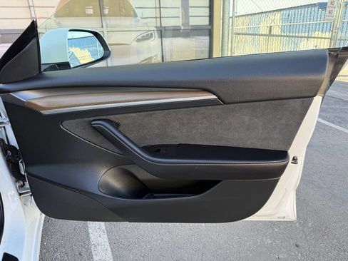 Used 2023 Tesla Model 3 Standard Range image 26
