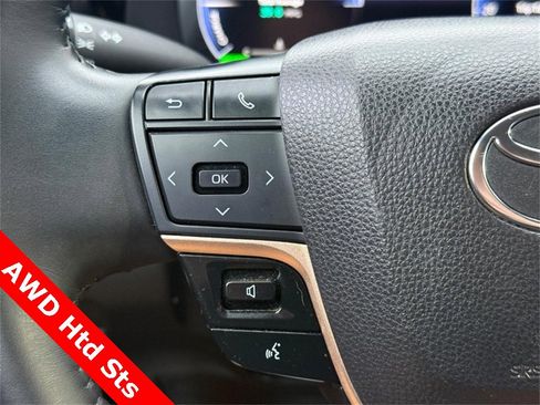 Used 2023 Toyota Crown XLE image 20