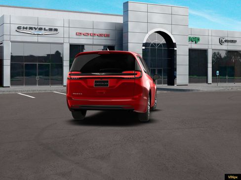 New 2026 Chrysler Pacifica Select image 14